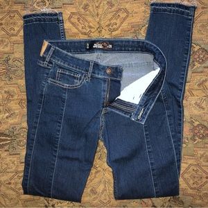Hollister Super Skinny Jeans Center Seam Dark Wash Size 3/26